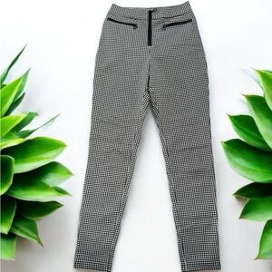 Urban Outfitters Susie Skinny Black and White Gingham Pants Size 0